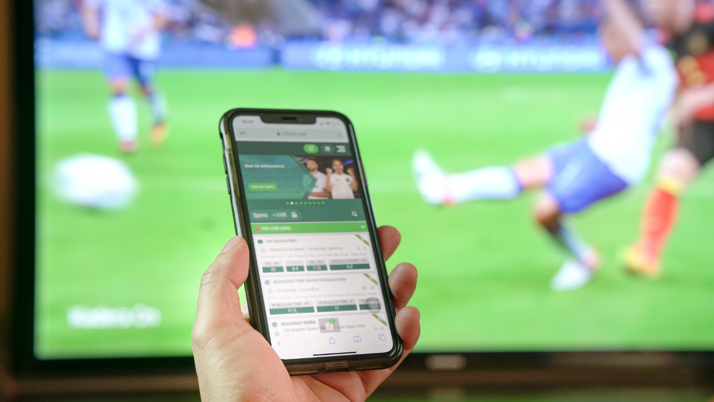 Read more about the article The Importance of Personalization in Sports: Providing a More Immersive Experience for Fans